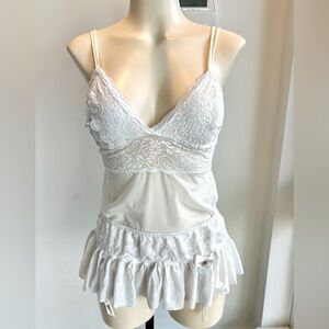 Vintage Lingerie set White Lace Bralette Scalloped Edge & Garter skirt with Bow